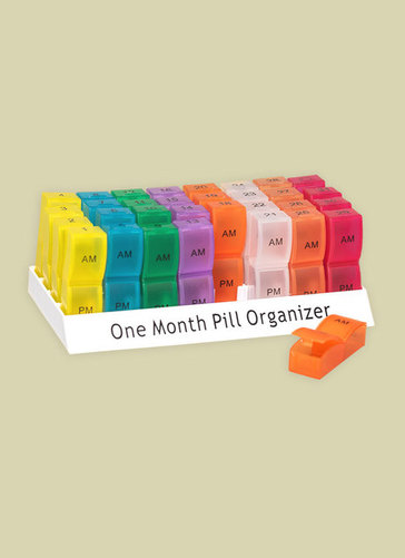 PILL BOX WITH INDIVIDUAL DAY